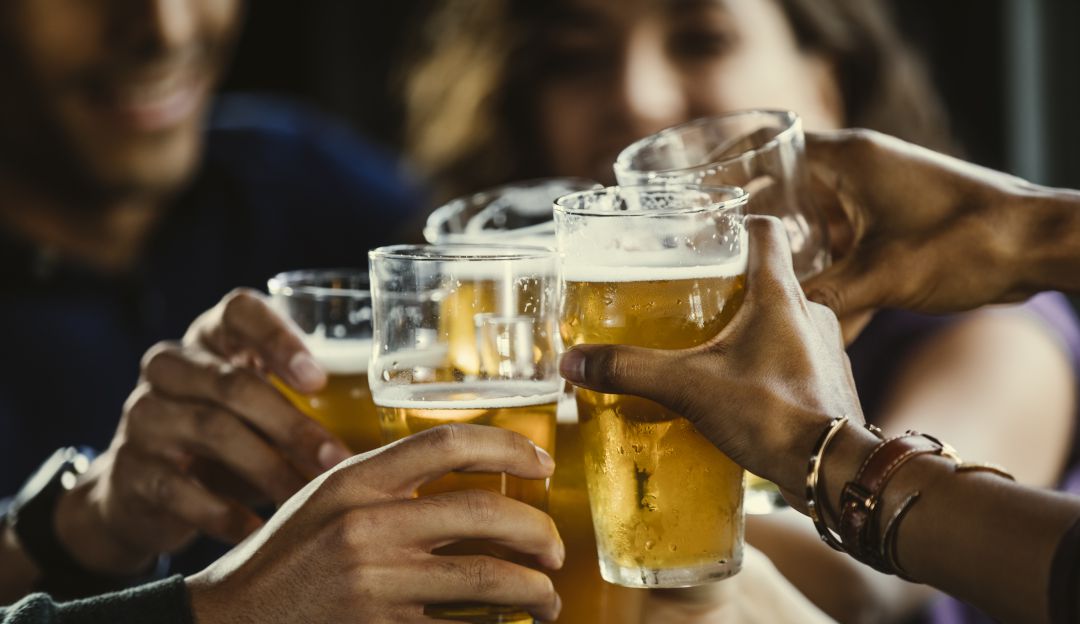 OMS pide regulación "más eficaz" sobre publicidad del alcohol en internet OMS pide regulación "más eficaz" sobre publicidad del alcohol en internet