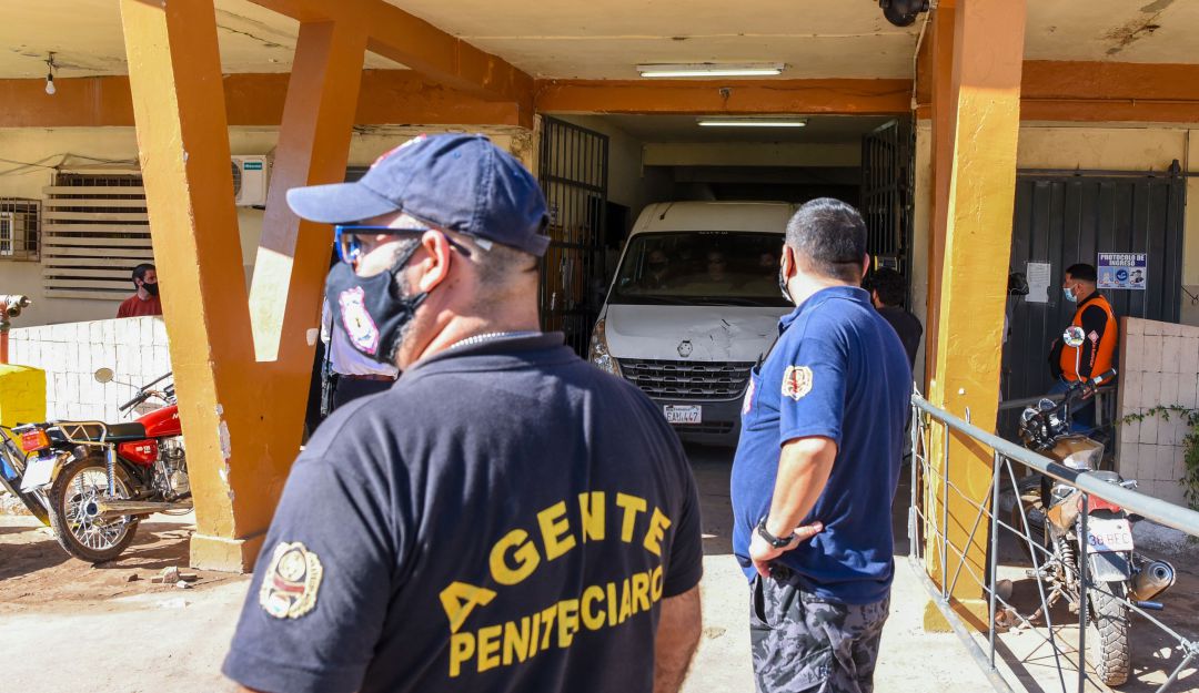 Agentes de la cárcel de Tacumbú en Asunción Agentes de la cárcel de Tacumbú en Asunción