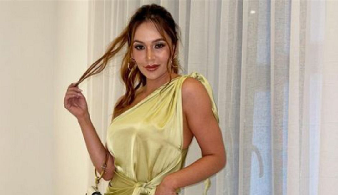 ¿De bombera? Lina Tejeiro se le midió a apagar incendios ¿De bombera? Lina Tejeiro se le midió a apagar incendios