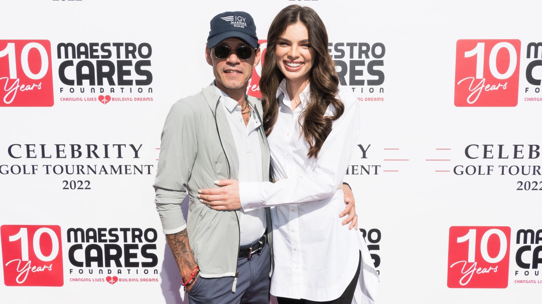 Marc Anthony se casará con su novia Nadia Ferreira, de 23 años