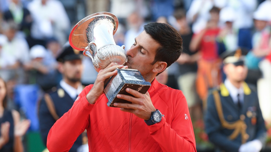 Djokovic se corona por sexta vez en Roma y pone la mira en Roland Garros