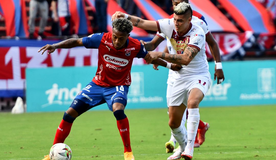Tolima y Medellín parten como favoritos en el Grupo B. Tolima y Medellín parten como favoritos en el Grupo B.