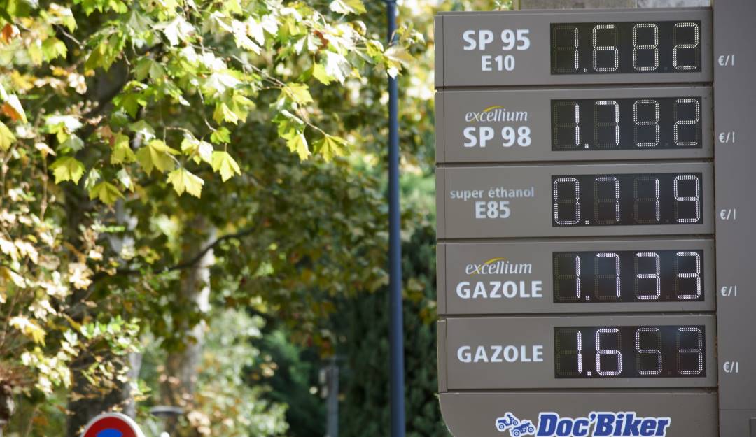 Alza de precios en los combustibles por inflación. Foto: Getty Alza de precios en los combustibles por inflación. Foto: Getty