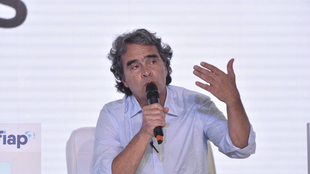 "Asistir a sesión sería una pérdida de tiempo": Fajardo a invitación de MinInterior