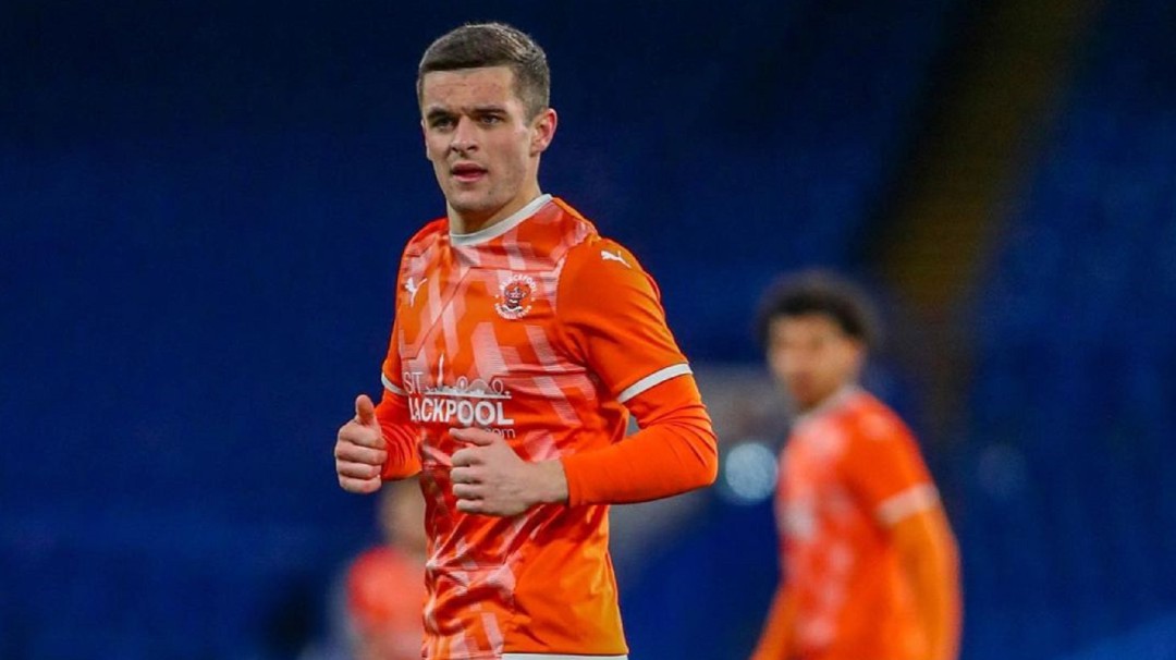 Jake Daniels, primer futbolista inglés que se declara homosexual en 30 años