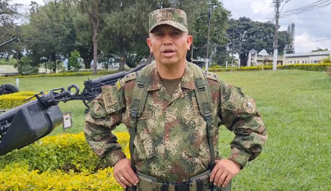 Coronel Pedro Iván González Corredor, comandante de la Octava Brigada del Ejército. Coronel Pedro Iván González Corredor, comandante de la Octava Brigada del Ejército.