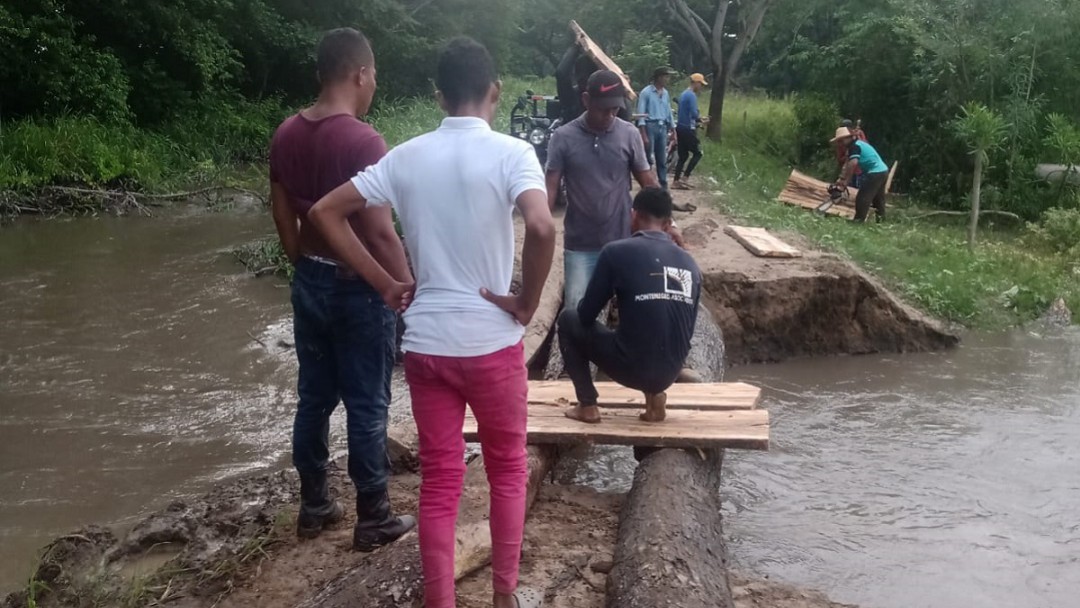 Mil familias damnificadas deja el invierno en la depresión momposina