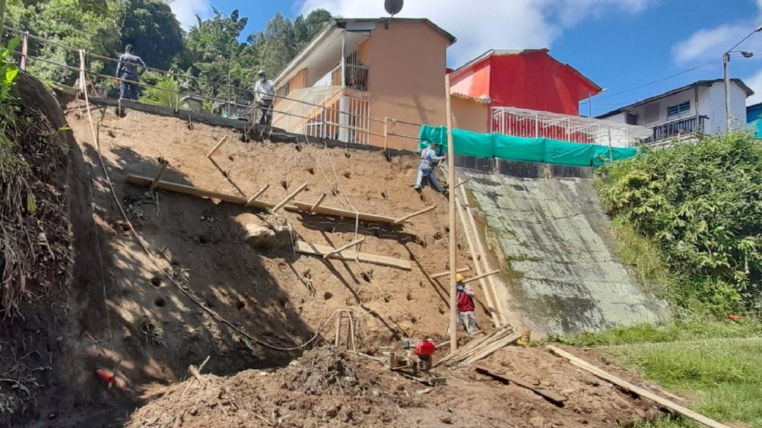 Avanzan las obras de mitigación del riesgo en Manizales