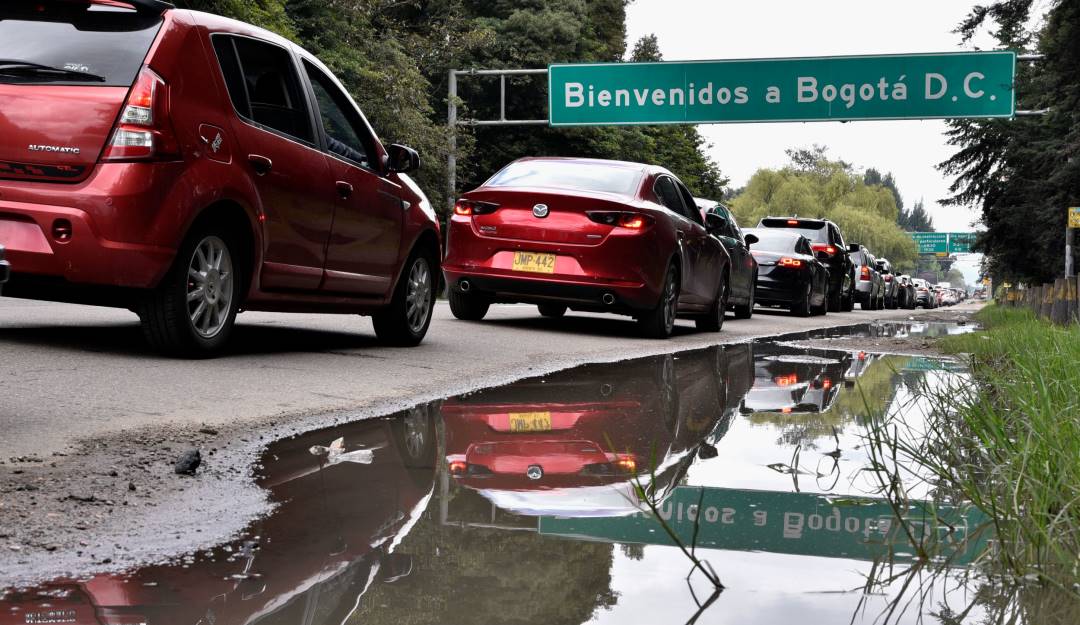 Trancones en la entrada norte a la ciudad de Bogotá (Colombia). Foto: Getty Trancones en la entrada norte a la ciudad de Bogotá (Colombia). Foto: Getty