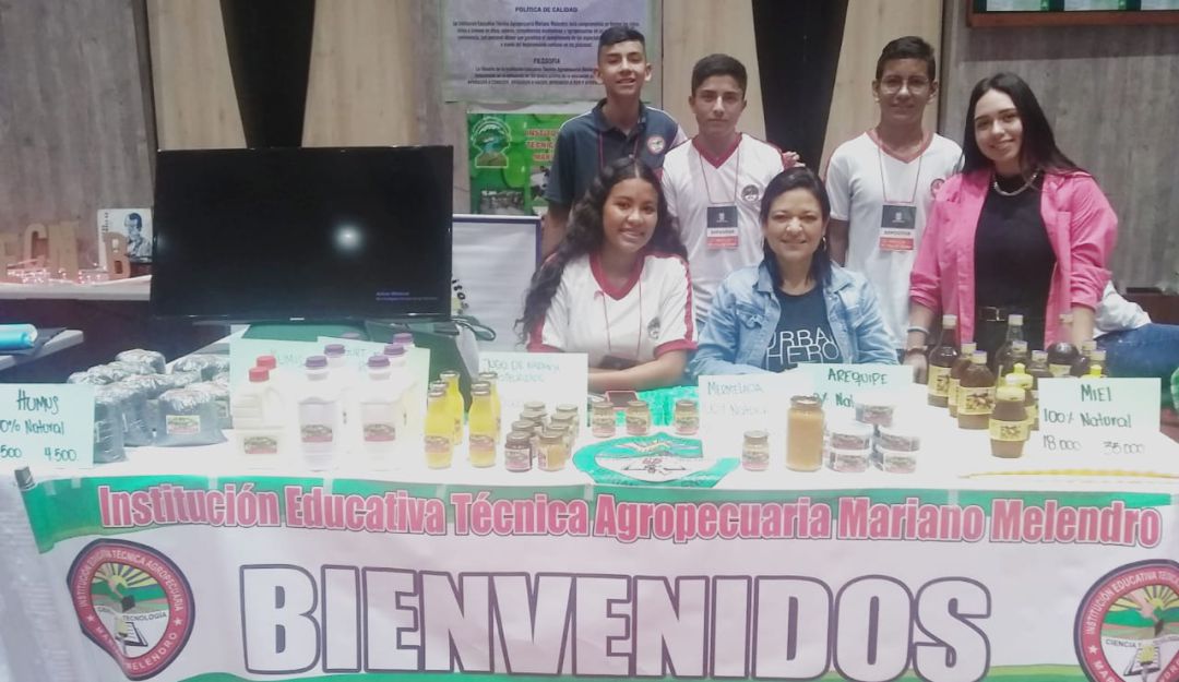 Empendimiento rural de jóvenes en institución educativa Técnica Agropecuaria Mariano Melendro. Empendimiento rural de jóvenes en institución educativa Técnica Agropecuaria Mariano Melendro.