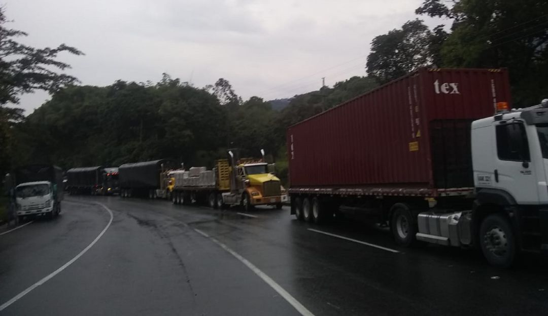 Vía a la Línea entre Tolima y Qundío Vía a la Línea entre Tolima y Qundío