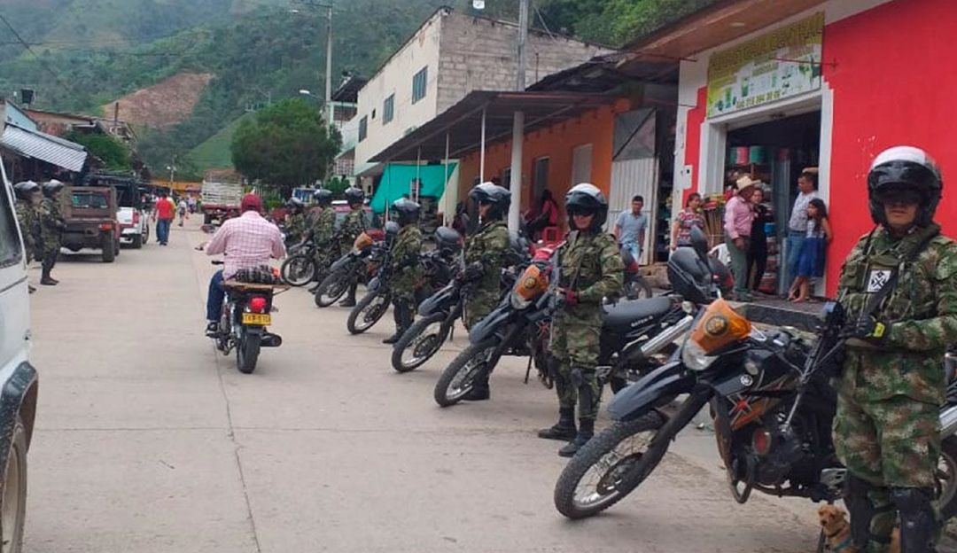 En los cascos urbanos y área rural se hará presencia de la Fuerza Pública para hacer acompañamiento y seguridad a los votantes. En los cascos urbanos y área rural se hará presencia de la Fuerza Pública para hacer acompañamiento y seguridad a los votantes.