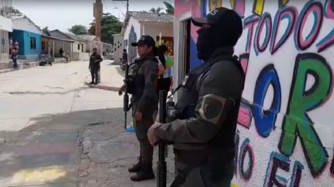 Individualizan a jóvenes que aparecen en video intimidatorio en Rebolo