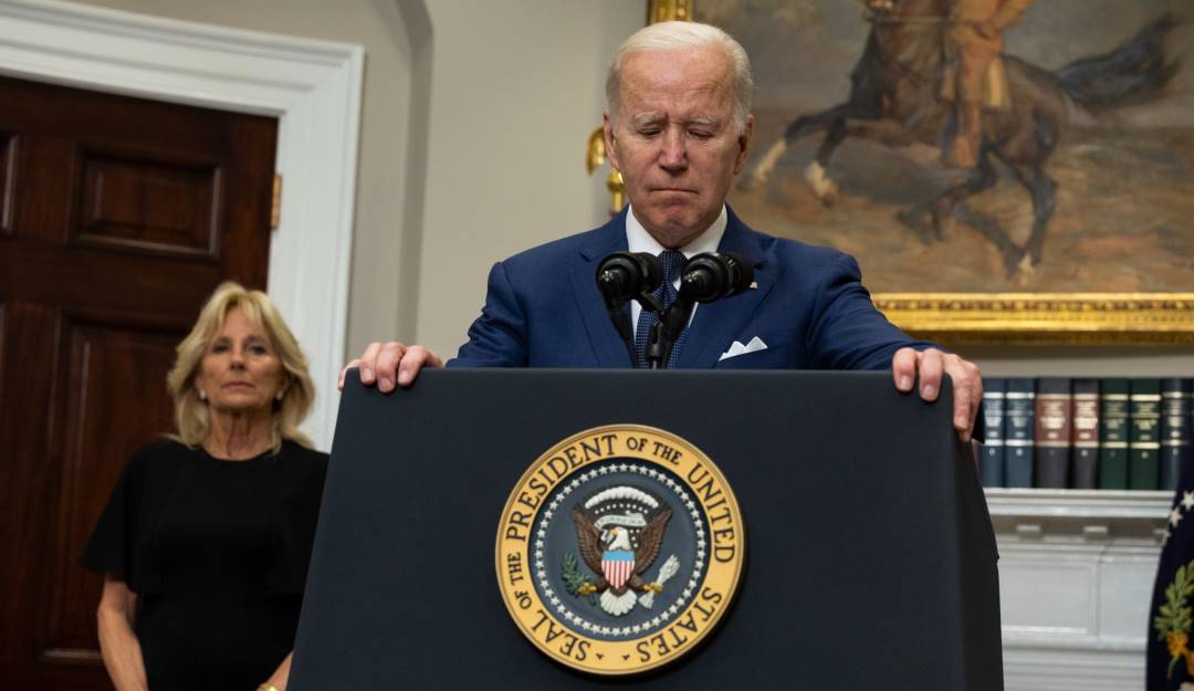 El presidente Joe Biden tras la masacre en una escuela primaria de Uvalde (Texas). Foto: Getty El presidente Joe Biden tras la masacre en una escuela primaria de Uvalde (Texas). Foto: Getty