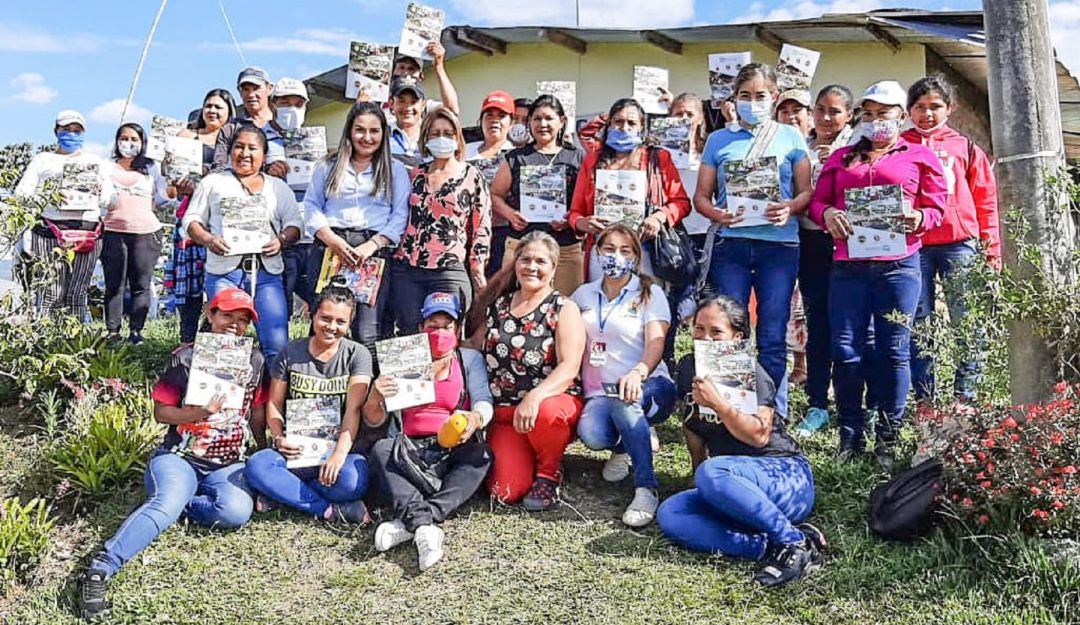 Las mujeres lideran las riendas en los extensos cultivos de café huilense. Las mujeres lideran las riendas en los extensos cultivos de café huilense.