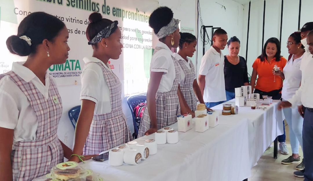 ‘SER SENA Emprende Rural’ tiene como objetivo la generación de capacidades para la inclusión productiva y emprendimiento rural ‘SER SENA Emprende Rural’ tiene como objetivo la generación de capacidades para la inclusión productiva y emprendimiento rural
