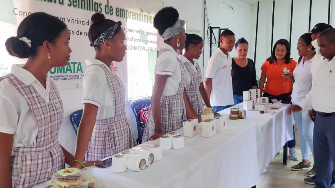 Estudiantes emprendedores de María La Baja mostraron unidades productivas