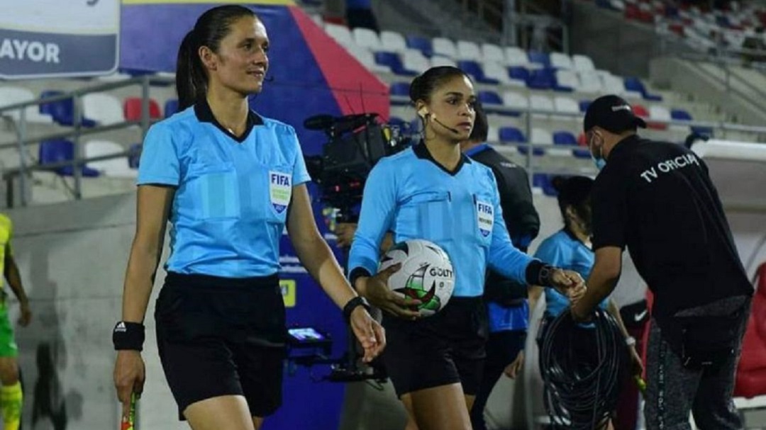 Mary Blanco saca la cara por el arbitraje colombiano en el mundo