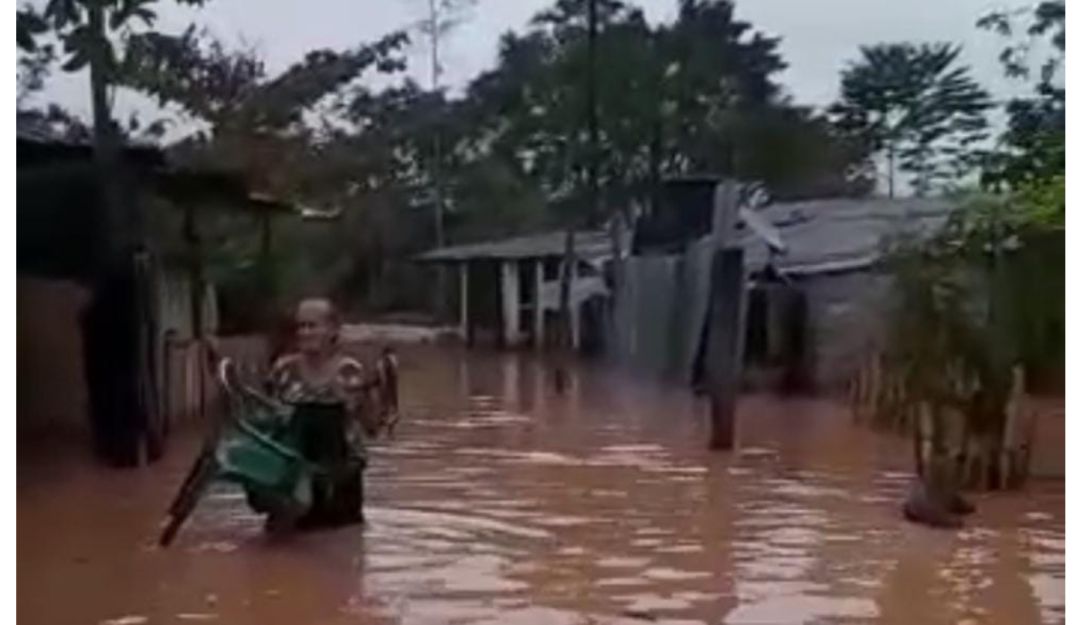 Inundación en Puerto Pinzón, Puerto Boyacá. Inundación en Puerto Pinzón, Puerto Boyacá.