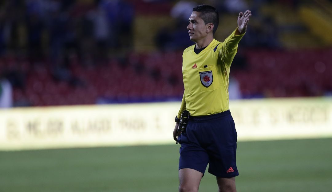 Mario Herrera, hasta este semestre árbitro del fútbl colombiano. Mario Herrera, hasta este semestre árbitro del fútbl colombiano.