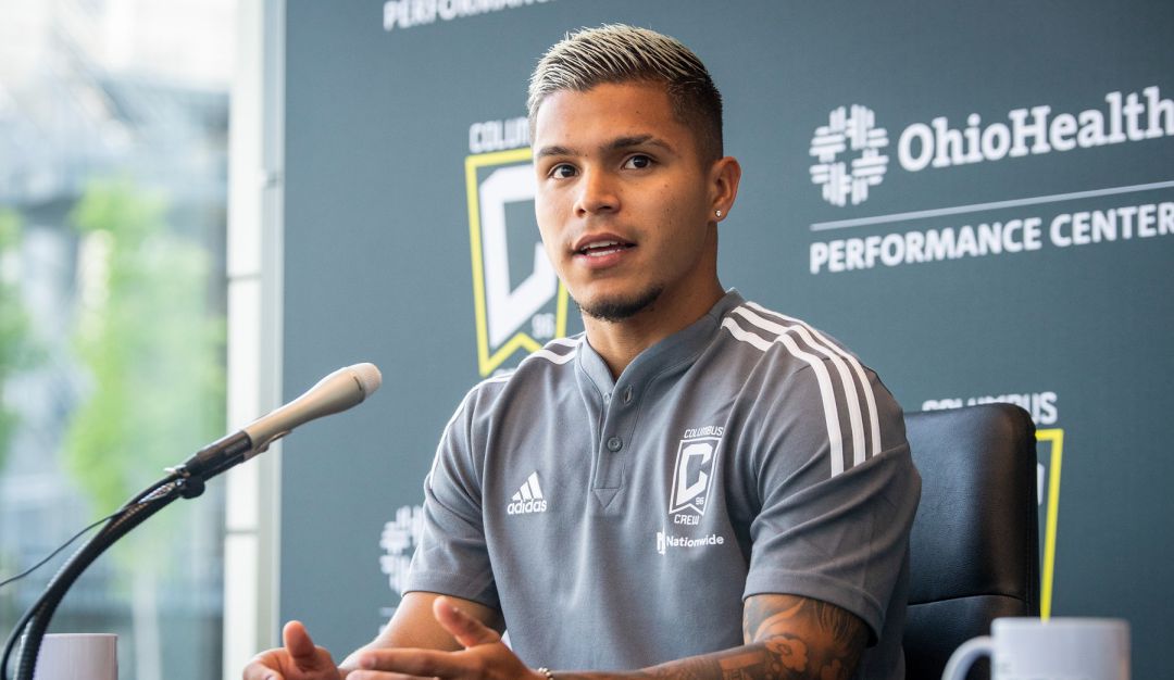 Juan Camilo 'Cucho' Hernández fue presentado oficialmente como nuevo jugador del Columbus Crew Juan Camilo 'Cucho' Hernández fue presentado oficialmente como nuevo jugador del Columbus Crew