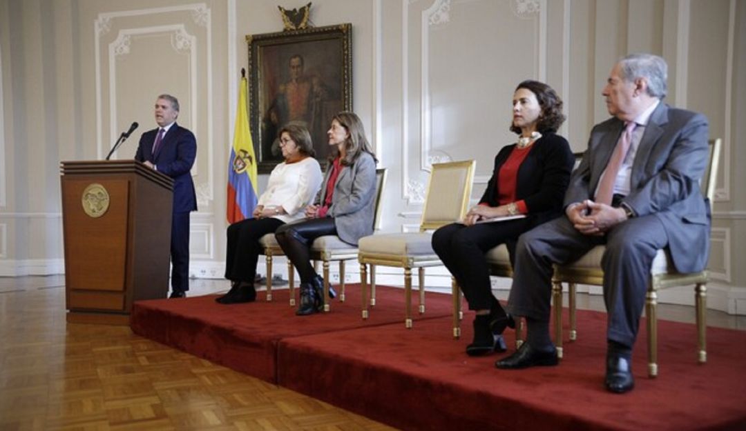 Ley de cuotas se cumple con 6 mujeres a cargo de un ministerio: R. Mazabel Ley de cuotas se cumple con 6 mujeres a cargo de un ministerio: R. Mazabel
