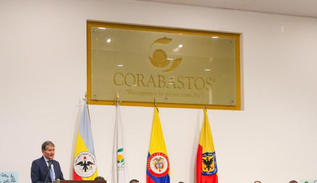 Ministro de Trabajo y autoridades distritales Ministro de Trabajo y autoridades distritales