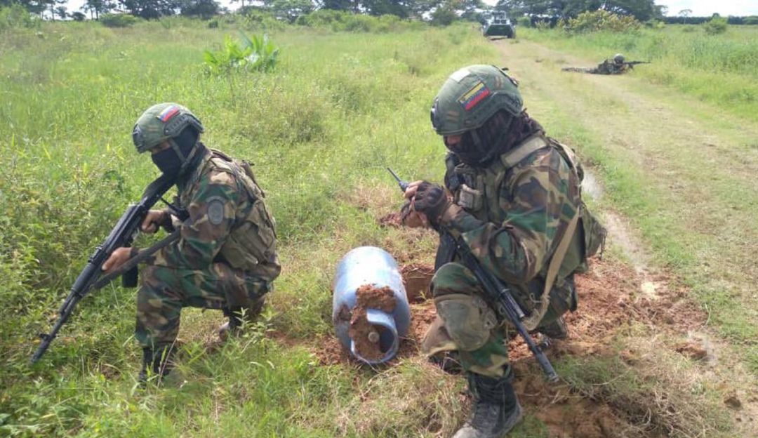 Militares de Venezuela desactivan 105 kilos de explosivos cerca a Colombia Militares de Venezuela desactivan 105 kilos de explosivos cerca a Colombia