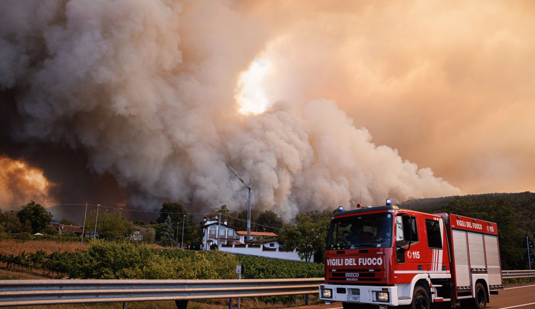 Italia vivió más de 30.000 incendios forestales en el último mes Italia vivió más de 30.000 incendios forestales en el último mes