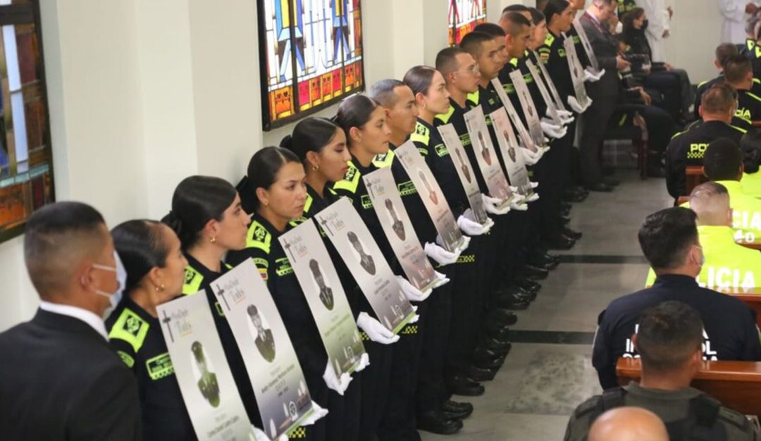 A través de ceremonias religiosas, las autoridades rindieron homenaje a los 36 uniformados que han sido asesinados este año A través de ceremonias religiosas, las autoridades rindieron homenaje a los 36 uniformados que han sido asesinados este año