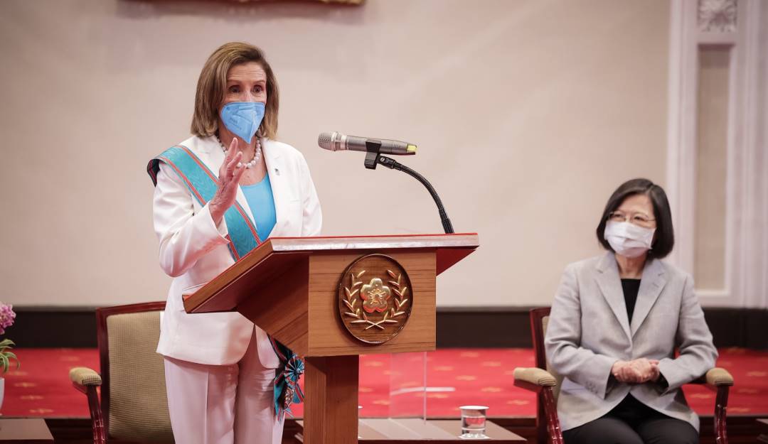 Presidenta de la Cámara de EE.UU. partió de Taiwán generando temores de crisis militar. Foto: Getty Presidenta de la Cámara de EE.UU. partió de Taiwán generando temores de crisis militar. Foto: Getty