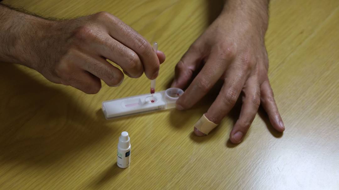 Desde hoy los colombianos podrán realizarse la prueba de VIH en casa