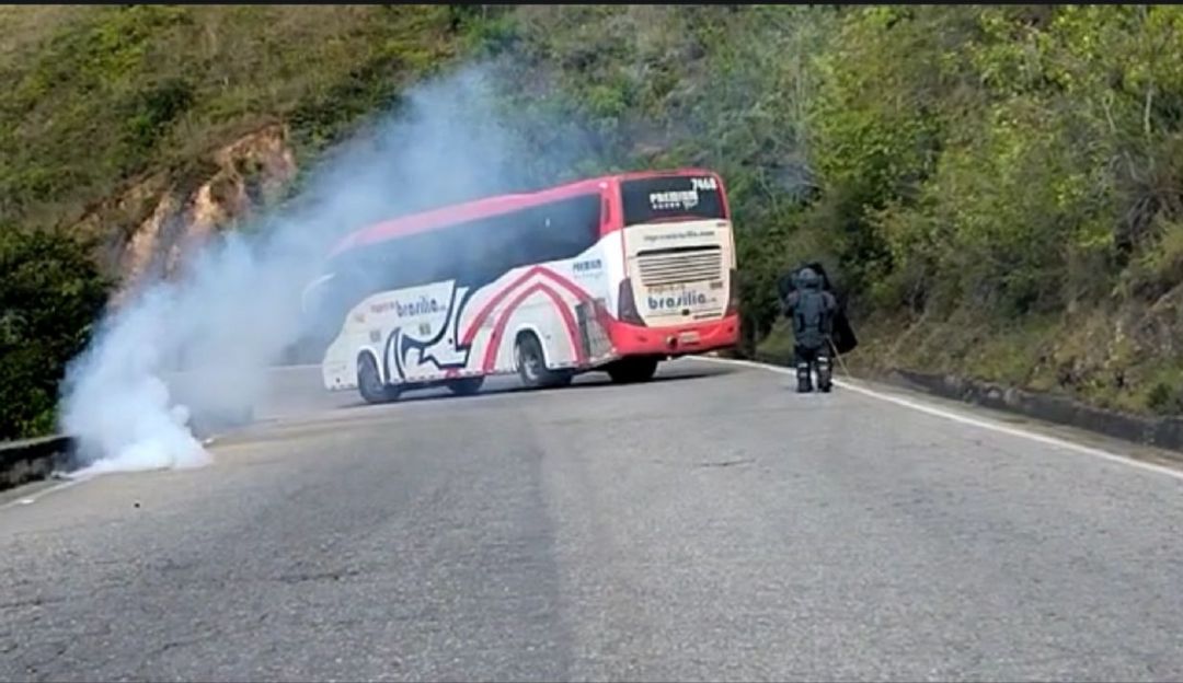 Ejército desactivó explosivo dejados en un bus en la vía Cúcuta-Ocaña Ejército desactivó explosivo dejados en un bus en la vía Cúcuta-Ocaña