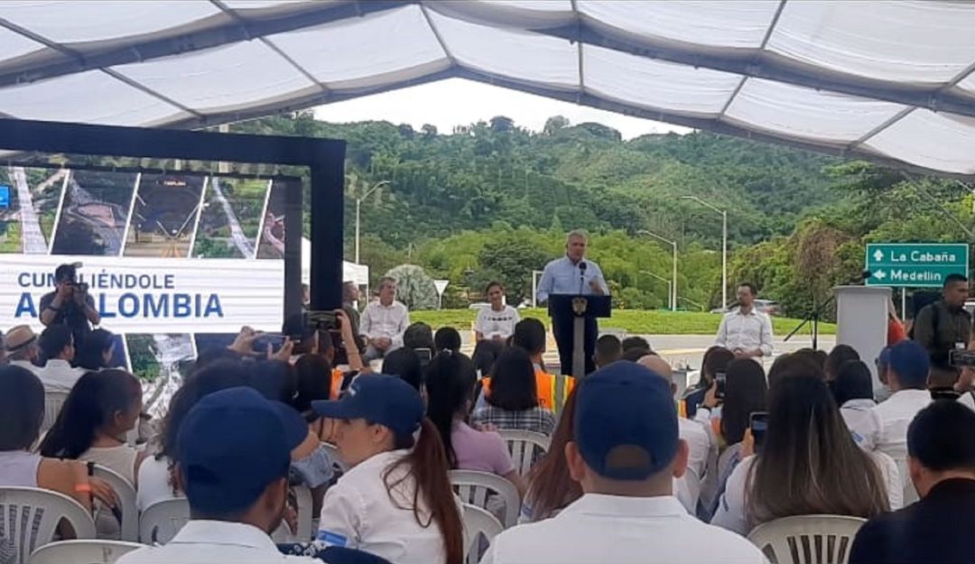 Presidente Iván Duque Márquez en la oficialización de avances de infraestructura concesionada Presidente Iván Duque Márquez en la oficialización de avances de infraestructura concesionada