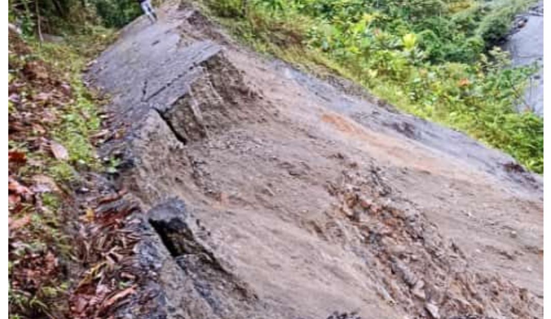 Pérdida de bancada vía Quípama. Pérdida de bancada vía Quípama.