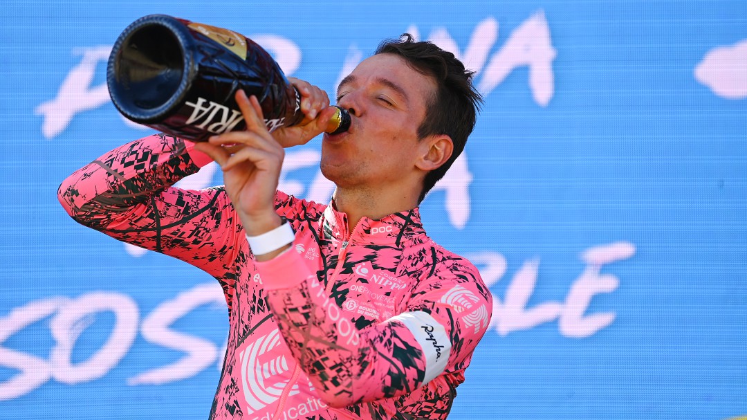 Rigoberto Urán renovaría dos años con el EF y se retiraría en los Olímpicos