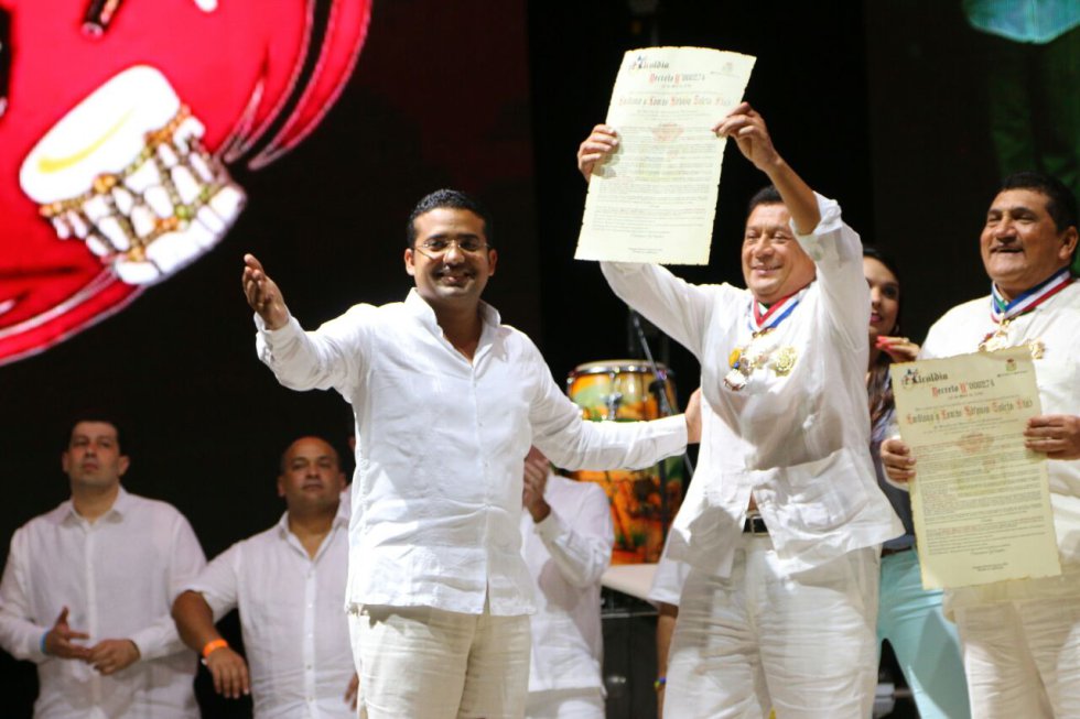 En la edición 49 del festival, considerado patrimonio cultural de la nación, los homenajeados son los hermanos Emiliano y Poncho Zuleta. En la edición 49 del festival, considerado patrimonio cultural de la nación, los homenajeados son los hermanos Emiliano y Poncho Zuleta.