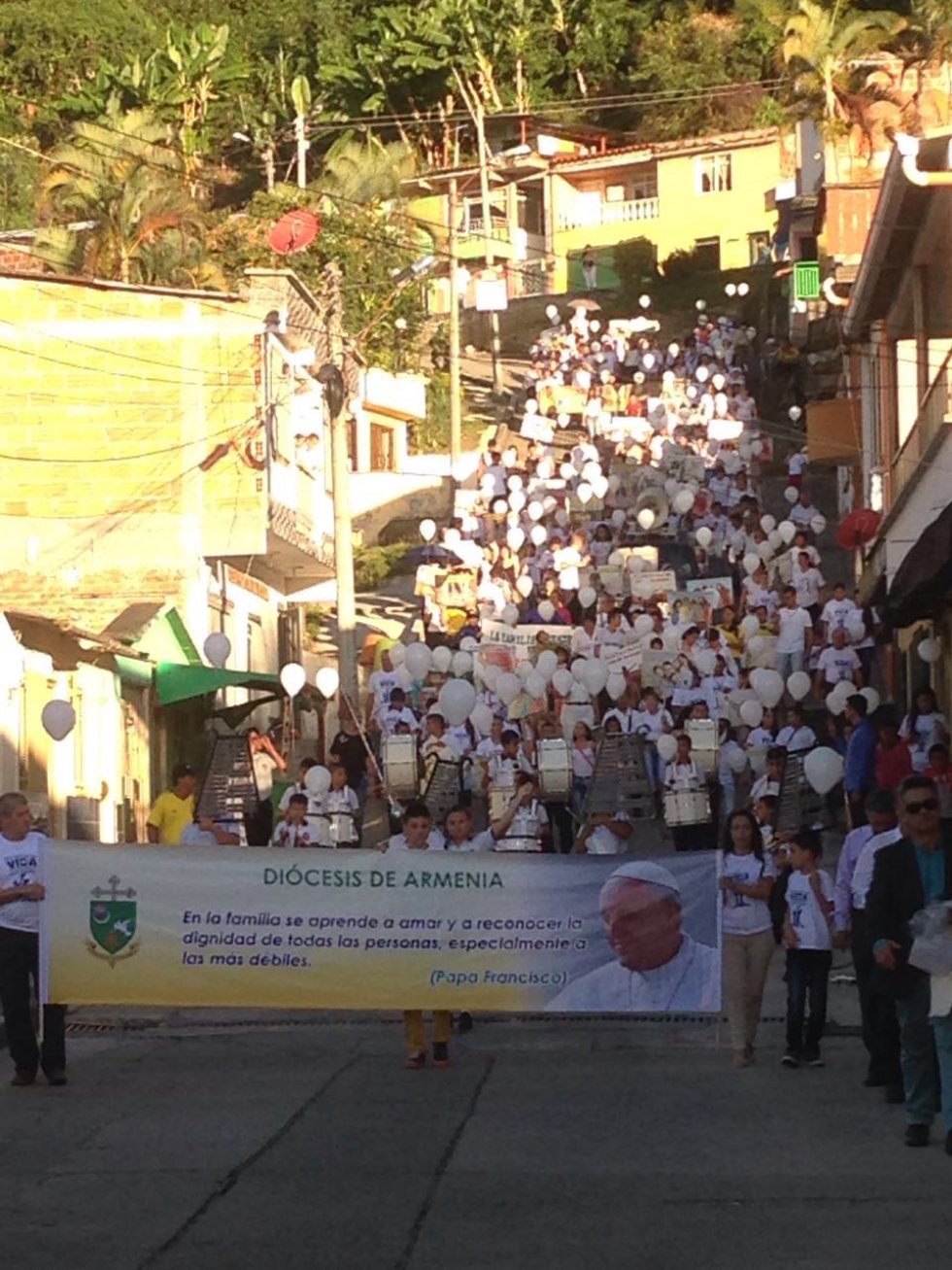 La diócesis de Armenia lideró marcha por la familia en Quindío La diócesis de Armenia lideró marcha por la familia en Quindío