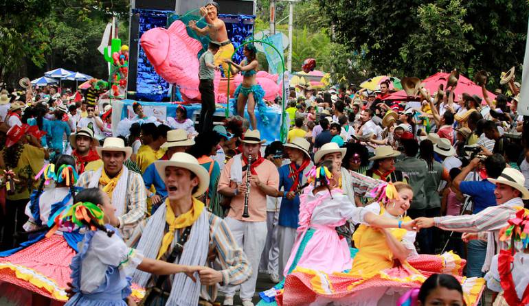 Resultado de imagen para Las fiestas tradicionales de San Juan y San Pedro