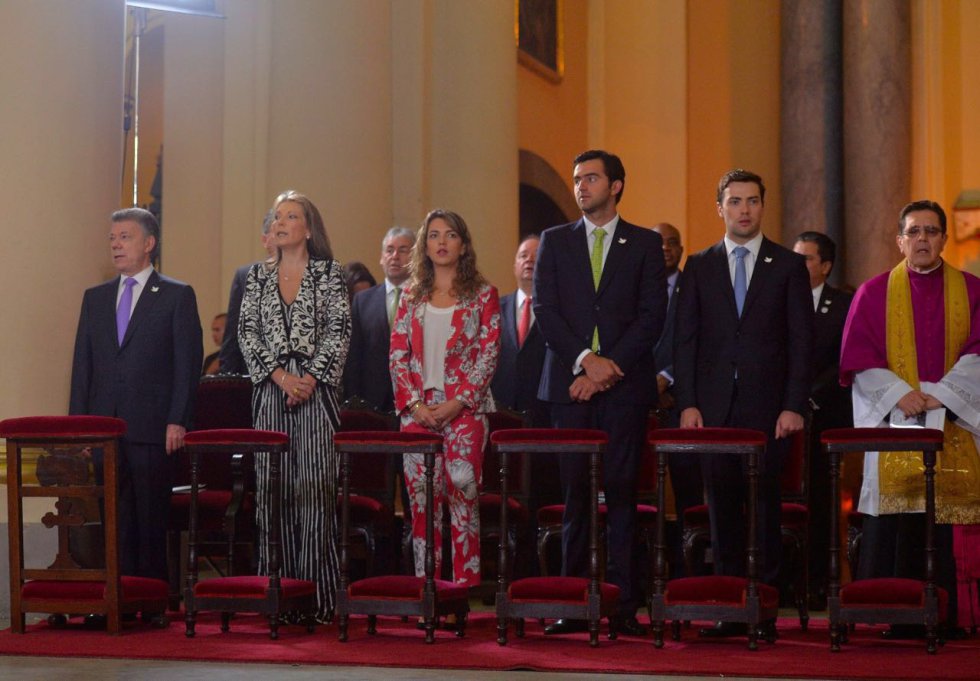 Los cierres viales y peatonales se extendieron este año en el sector de la Calle 53 y la Avenida 68. En estos puntos las vallas y esquemas de seguridad evitaron el ingreso de los ciudadanos incluso los que viven o trabajan en este sector, lo que ha provocado algunos reclamos. Los cierres viales y peatonales se extendieron este año en el sector de la Calle 53 y la Avenida 68. En estos puntos las vallas y esquemas de seguridad evitaron el ingreso de los ciudadanos incluso los que viven o trabajan en este sector, lo que ha provocado algunos reclamos.