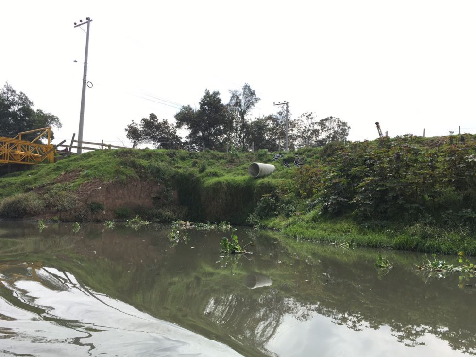 Durante el recorrido para ver los avances en la recuperación del río Bogotá, la magistrada del Tribunal Administrativo de Cundinamarca, Nelly Yolanda Villamizar, manifestó su alivio al constatar los avances en la recuperación del río. Durante el recorrido para ver los avances en la recuperación del río Bogotá, la magistrada del Tribunal Administrativo de Cundinamarca, Nelly Yolanda Villamizar, manifestó su alivio al constatar los avances en la recuperación del río.