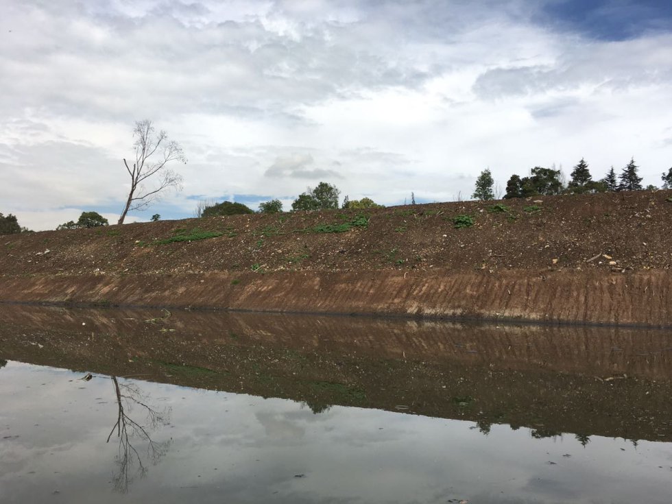 Recordemos que Consejo de Estado, emitió un fallo el 28 de marzo del 2014, en el que daba un plazo perentorio de máximo tres años, que se cumple en el 2017 para poner a rodar un plan de salvamento del río Bogotá y sentar las bases de su descontaminación definitiva. Recordemos que Consejo de Estado, emitió un fallo el 28 de marzo del 2014, en el que daba un plazo perentorio de máximo tres años, que se cumple en el 2017 para poner a rodar un plan de salvamento del río Bogotá y sentar las bases de su descontaminación definitiva.