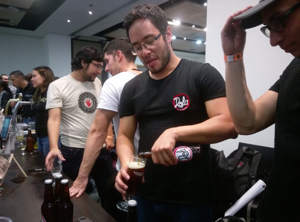 La Rola, una de las cervezas locales que degustaron los asistentes al evento. La Rola, una de las cervezas locales que degustaron los asistentes al evento.