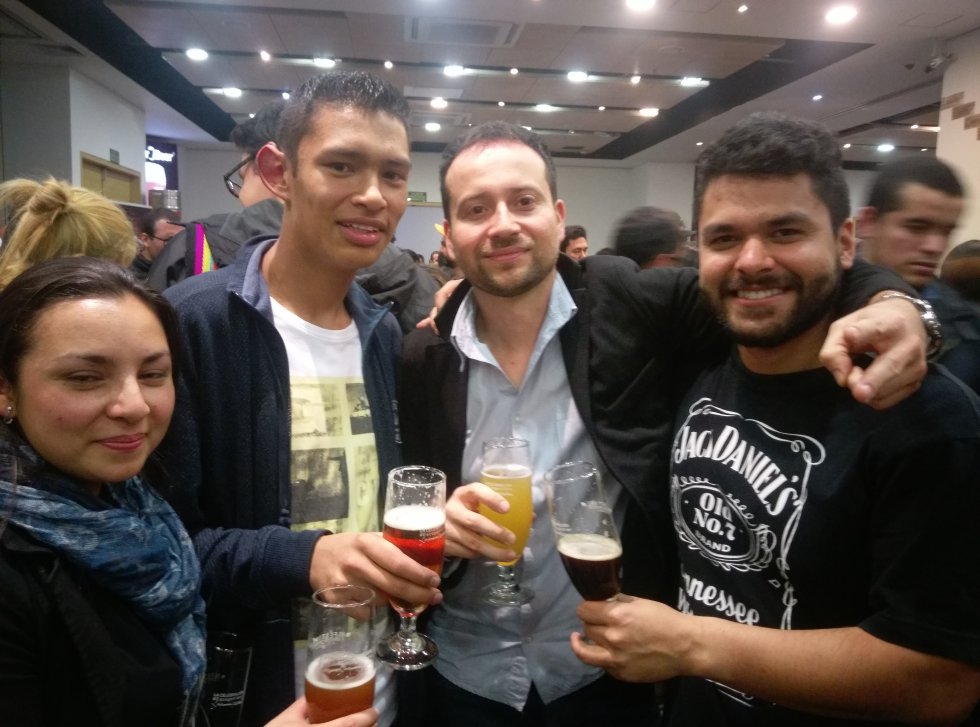 El festival fue un espacio para conocer amigos al rededor de la cultura de la cerveza. El festival fue un espacio para conocer amigos al rededor de la cultura de la cerveza.