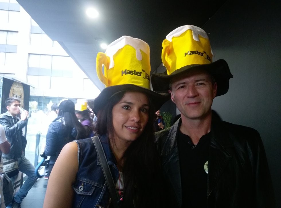 Los gorros en forma de vaso cervecero fueron otro de los atractivos del festival. Los gorros en forma de vaso cervecero fueron otro de los atractivos del festival.