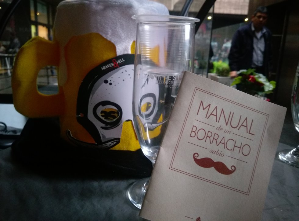 Dentro de los objetos que recibían los asistentes al evento se encontraba una copa conmemorativa del festival y un librillo con datos curiosos y claves sobre la cerveza. Dentro de los objetos que recibían los asistentes al evento se encontraba una copa conmemorativa del festival y un librillo con datos curiosos y claves sobre la cerveza.