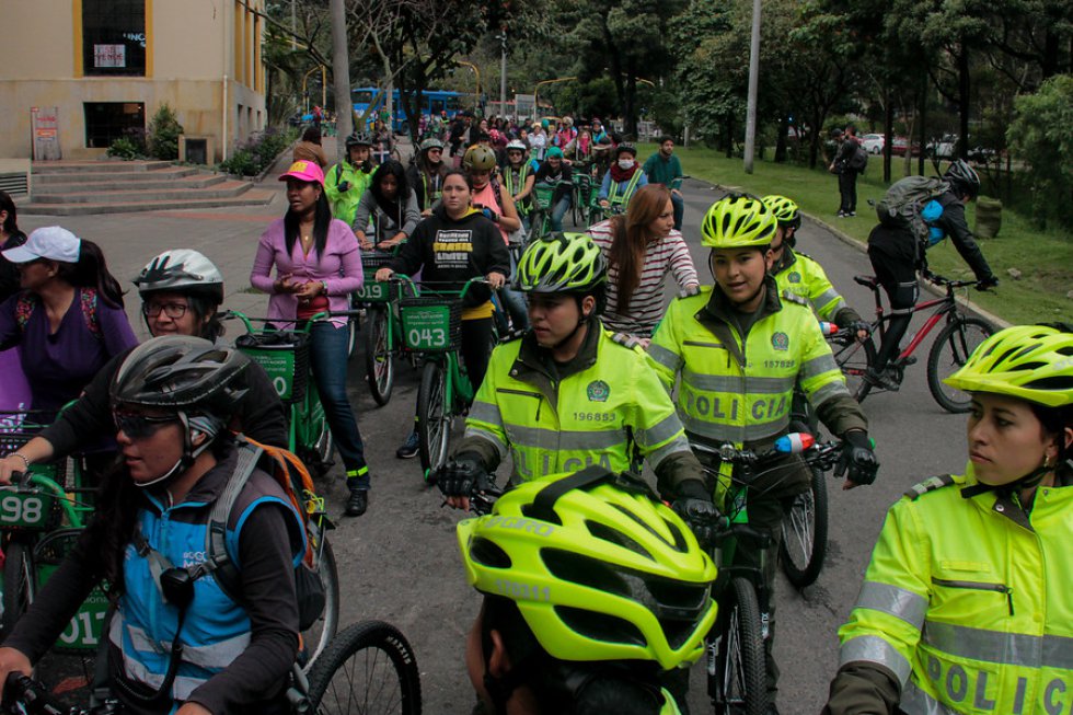 A propósito del Día Internacional de la Mujer, hoy 8 de marzo, por Chapinero se realizó un paseo en bicicletas en el que personas defendieron los derechos de las mujeres. A propósito del Día Internacional de la Mujer, hoy 8 de marzo, por Chapinero se realizó un paseo en bicicletas en el que personas defendieron los derechos de las mujeres.