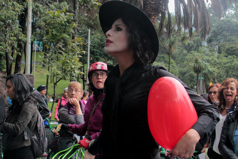 A propósito del Día Internacional de la Mujer, hoy 8 de marzo, por Chapinero se realizó un paseo en bicicletas en el que personas defendieron los derechos de las mujeres. A propósito del Día Internacional de la Mujer, hoy 8 de marzo, por Chapinero se realizó un paseo en bicicletas en el que personas defendieron los derechos de las mujeres.