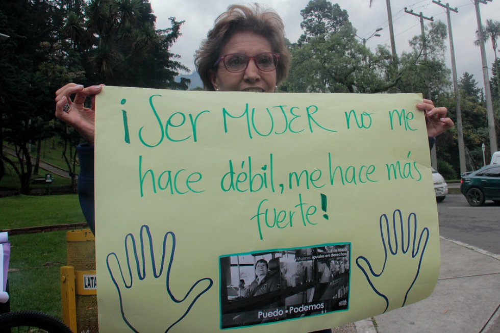 A propósito del Día Internacional de la Mujer, hoy 8 de marzo, por Chapinero se realizó un paseo en bicicletas en el que personas defendieron los derechos de las mujeres. A propósito del Día Internacional de la Mujer, hoy 8 de marzo, por Chapinero se realizó un paseo en bicicletas en el que personas defendieron los derechos de las mujeres.