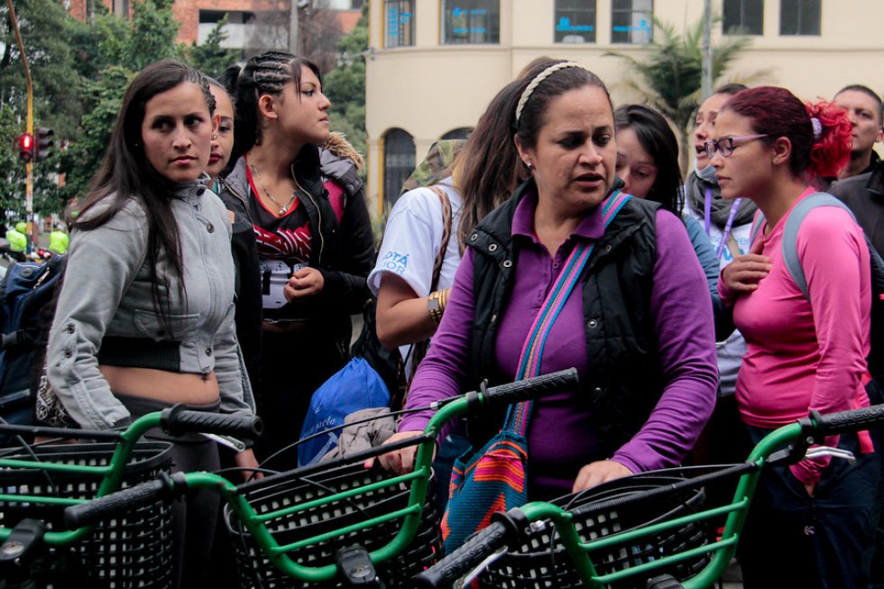 A propósito del Día Internacional de la Mujer, hoy 8 de marzo, por Chapinero se realizó un paseo en bicicletas en el que personas defendieron los derechos de las mujeres. A propósito del Día Internacional de la Mujer, hoy 8 de marzo, por Chapinero se realizó un paseo en bicicletas en el que personas defendieron los derechos de las mujeres.